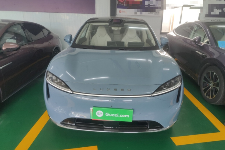 鸿蒙智行 智界R7 2024款 纯电 667km Max车身外观2