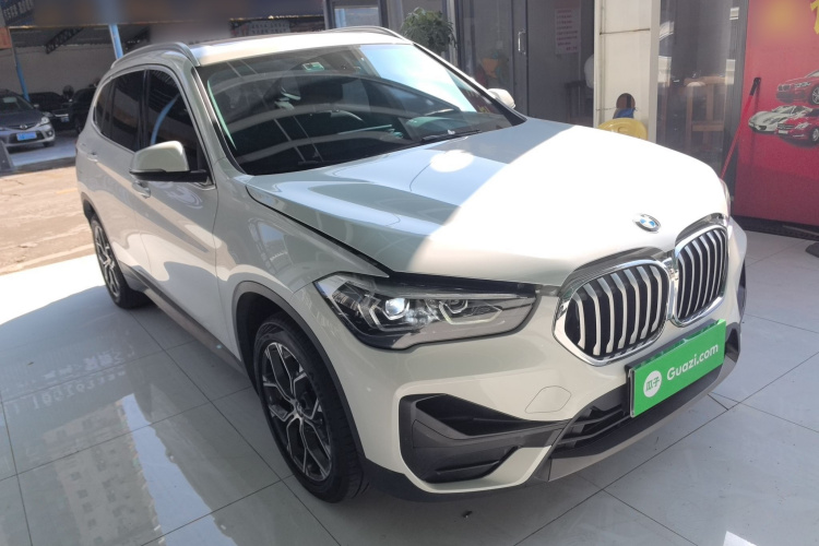 宝马X1 2021款 改款 sDrive25Li 领先型车身外观3