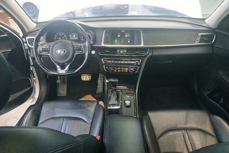 起亚K5 2016款 1.6T 自动LUX中控内饰7002