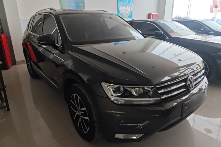 大众 途观L 2018款 330TSI 自动两驱豪华版车身外观3