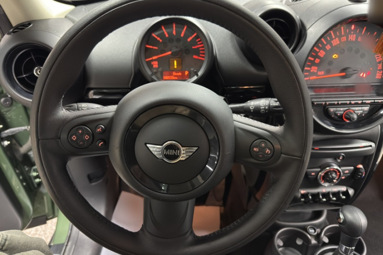 MINI Countryman 2014款 1.6L COOPER Fun局部细节13