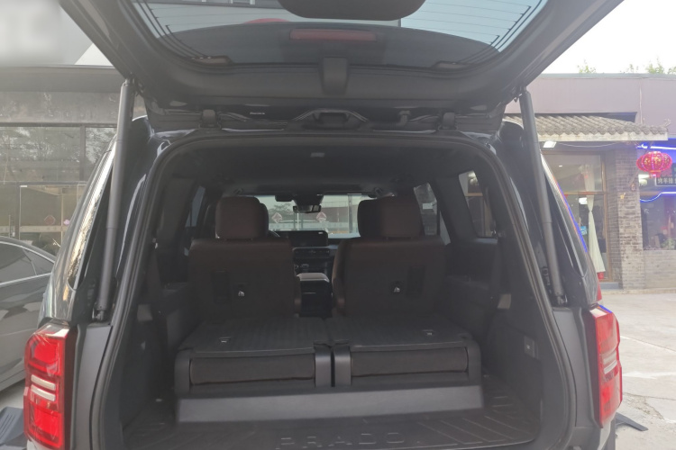 丰田 普拉多 2024款 2.4T 悍野WX版 6座中控内饰23