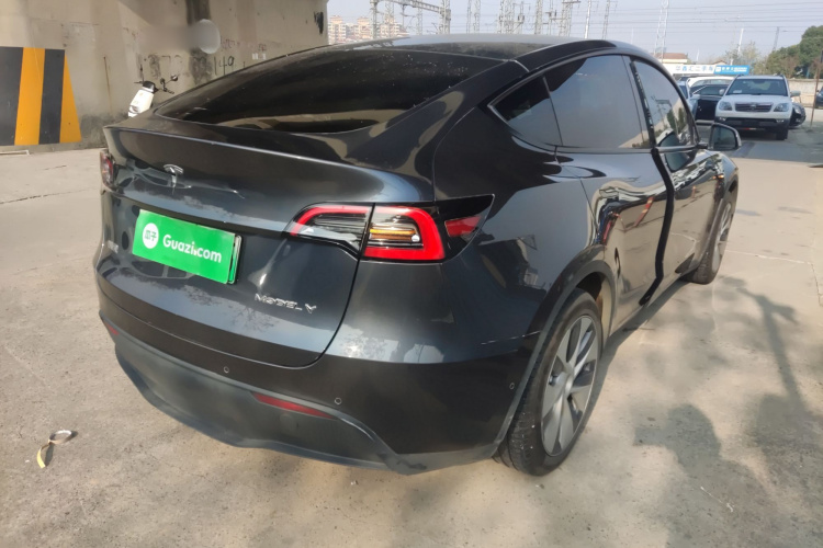 特斯拉 Model Y 2022款 改款 后轮驱动版车身外观6001