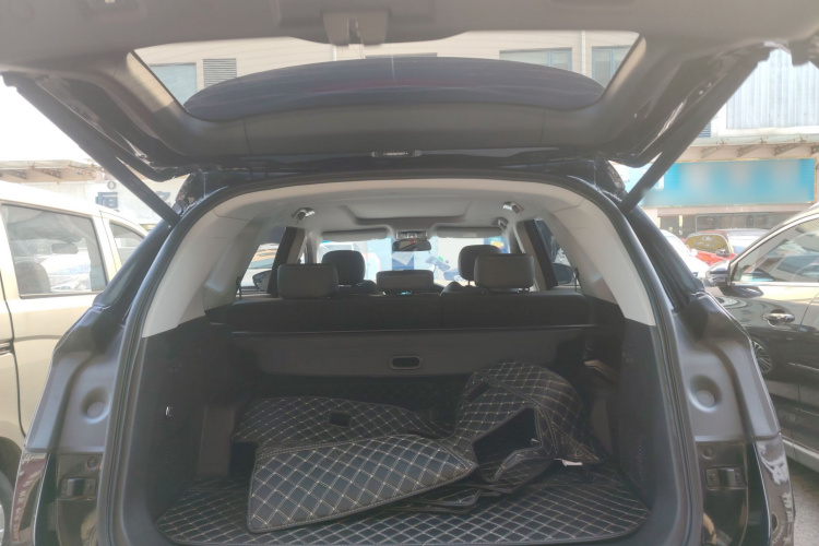 捷途X95 2020款 1.6T DCT探索Pro版 5座机舱底盘23