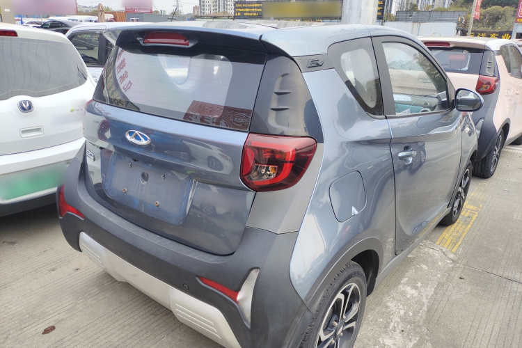 奇瑞 小蚂蚁 2021款 15万蚁粉款 蚁酷版 磷酸铁锂车身外观7