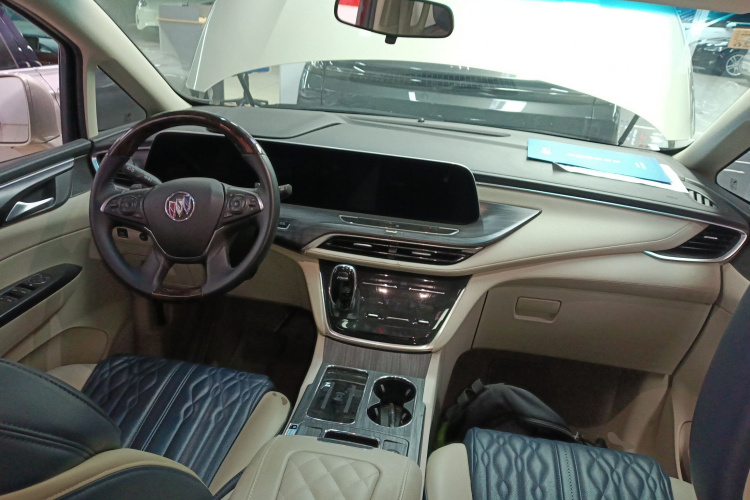 别克GL8 2022款 ES陆尊 653T 舒适型中控内饰12