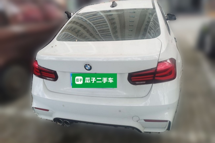 宝马3系 2019款 320i M运动曜夜版车身外观6004