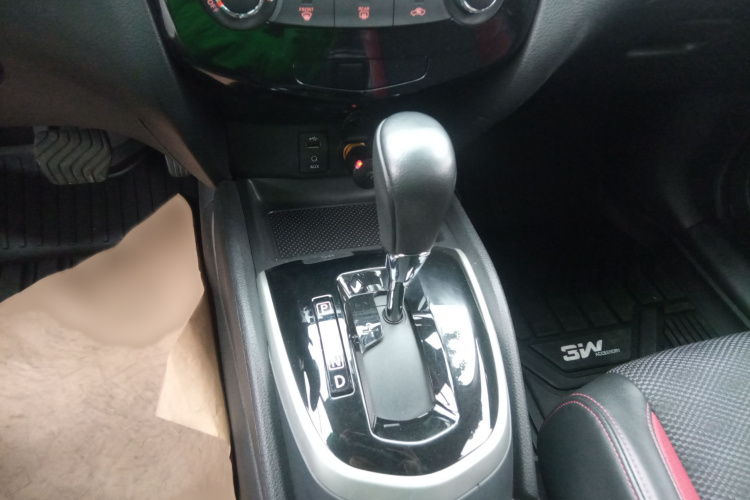 日产 逍客 2017款 2.0L CVT豪华版 国V局部细节18