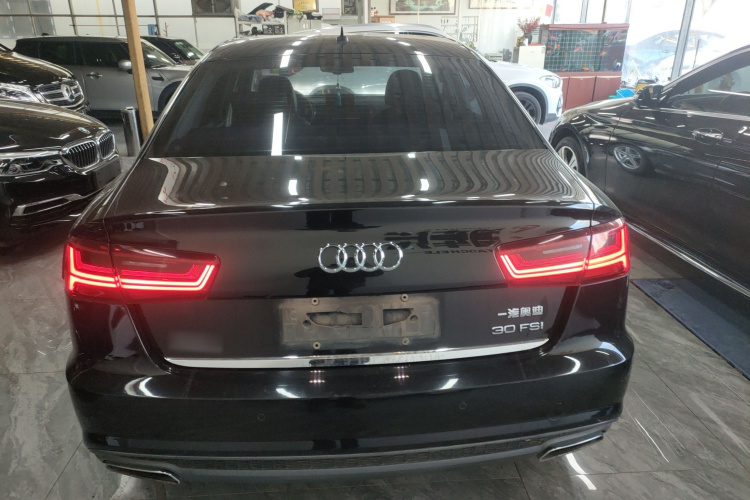 奥迪A6L 2018款 30周年年型 30 FSI 风尚型车身外观6