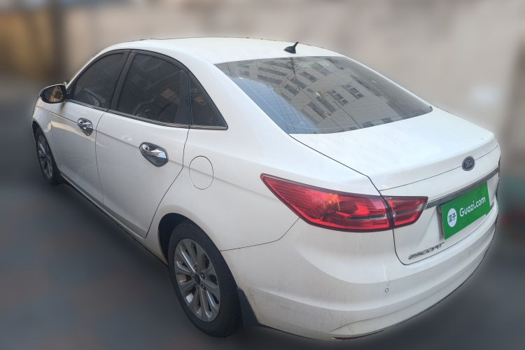 福特 福睿斯 2015款 1.5L 手动时尚型车身外观6003