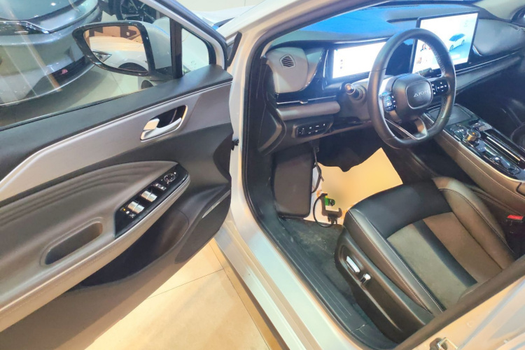 埃安 AION S Plus 2023款 70 智领版 磷酸铁锂中控内饰7003