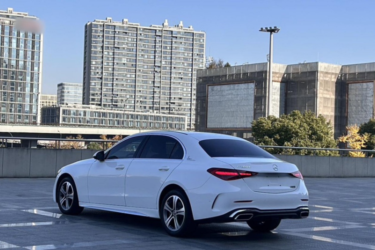 奔驰C级 2022款 改款 C 200 L 运动版车身外观6006