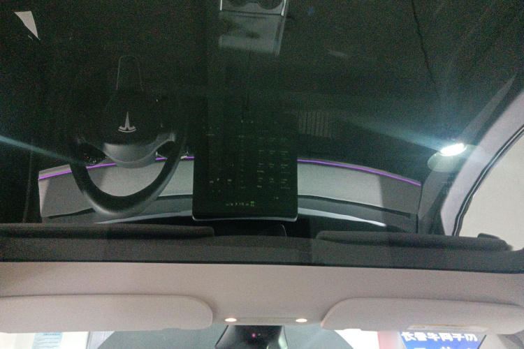 特斯拉 Model Y 2024款 后轮驱动版中控内饰22