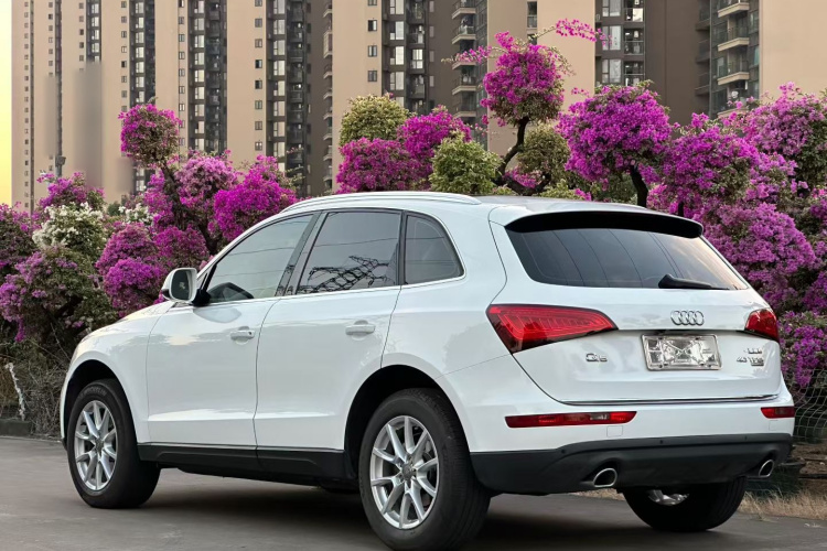 奥迪Q5 2016款 40 TFSI 进取型车身外观6008