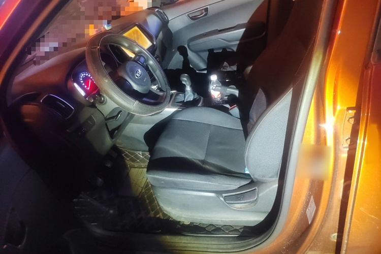 起亚 KX3傲跑 2017款 1.6L 手动傲风版局部细节19