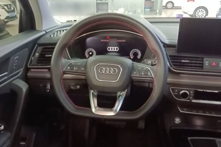 奥迪Q5L 2022款 改款 40T 豪华动感型中控内饰13