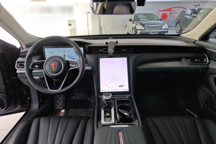 红旗H5 2024款 2.0T 自动智联旗畅版中控内饰7002