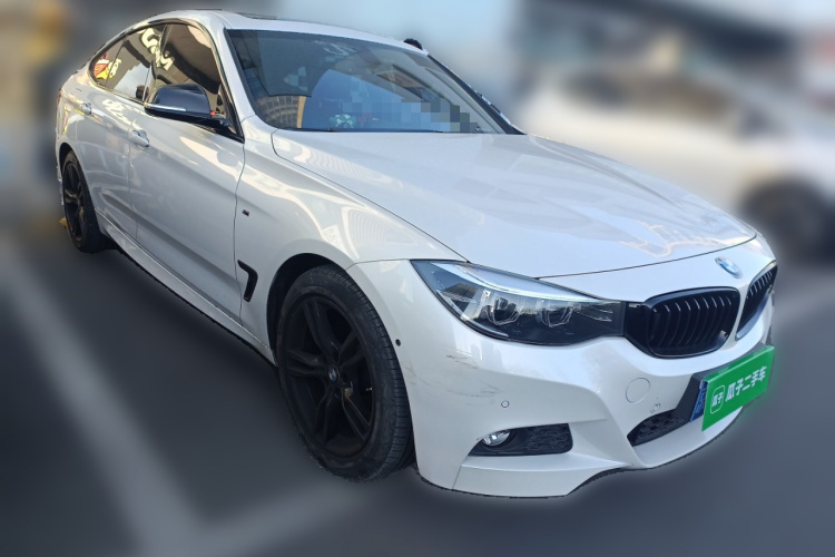 宝马3系GT 2020款 320i M运动曜夜版车身外观3