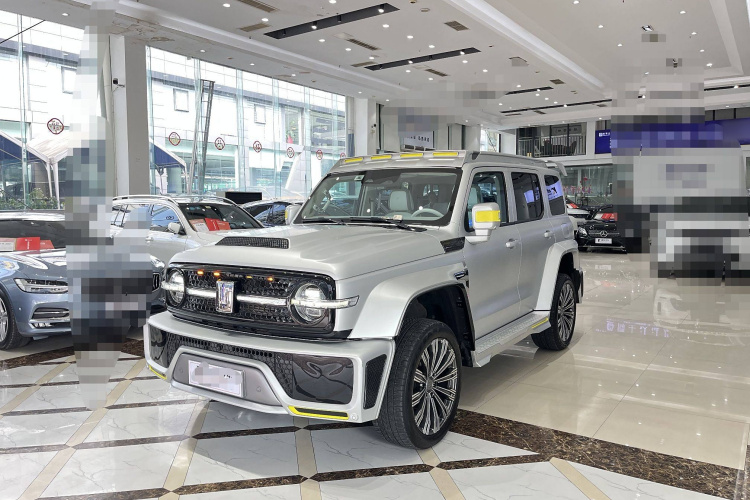 超境汽车 共创坦克300 2021款 2.0T 赛博坦克车身外观1