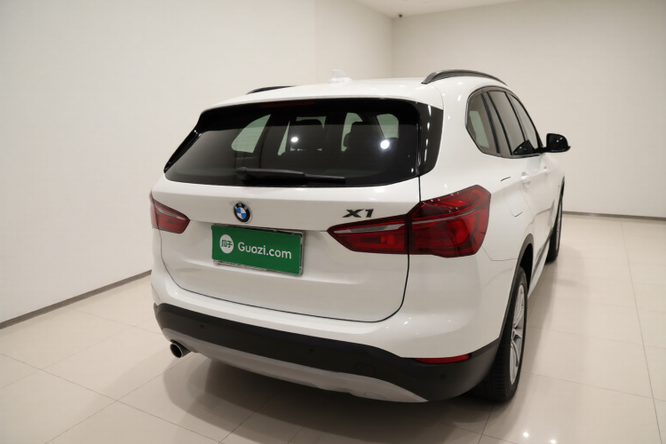 宝马X1 2016款 sDrive18Li 时尚型车身外观6