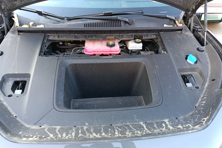 领克Z20 2025款 530km 后驱Max机舱底盘24