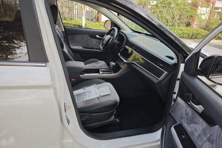 中国重汽VGV VGV U70 2020款 1.5T 自动智享豪华版 7座中控内饰7007