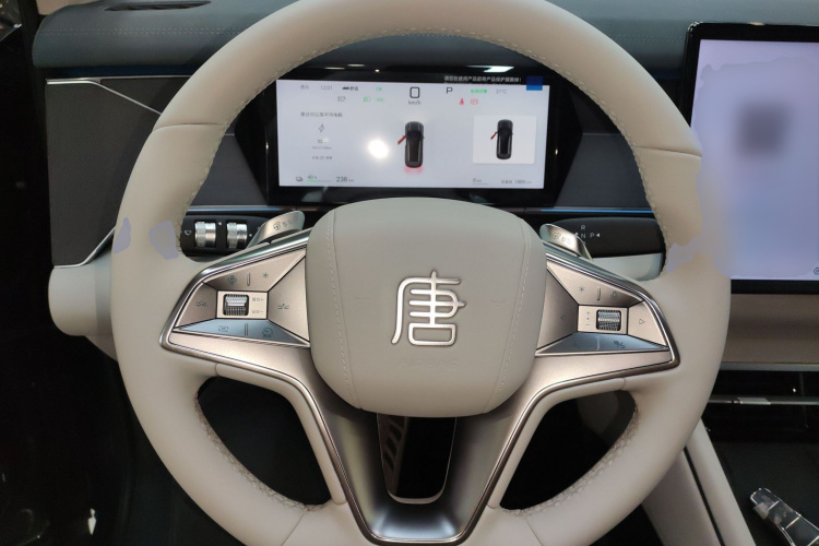 比亚迪 唐L 2025款 EV 600KM四驱激光雷达旗舰型中控内饰13