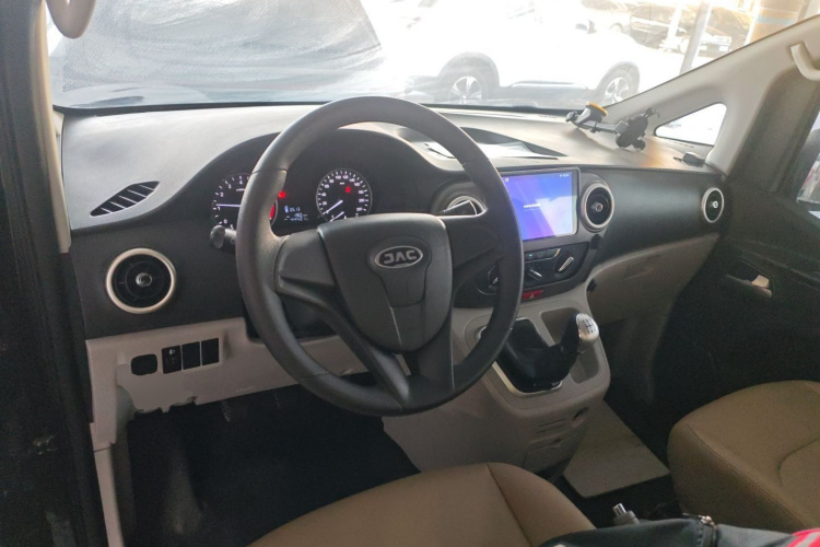 江淮瑞风 瑞风M3 2019款 PLUS 创客版 1.8L 豪华型中控内饰12