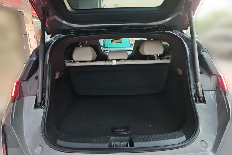 极氪X 2025款 五座后驱版中控内饰23