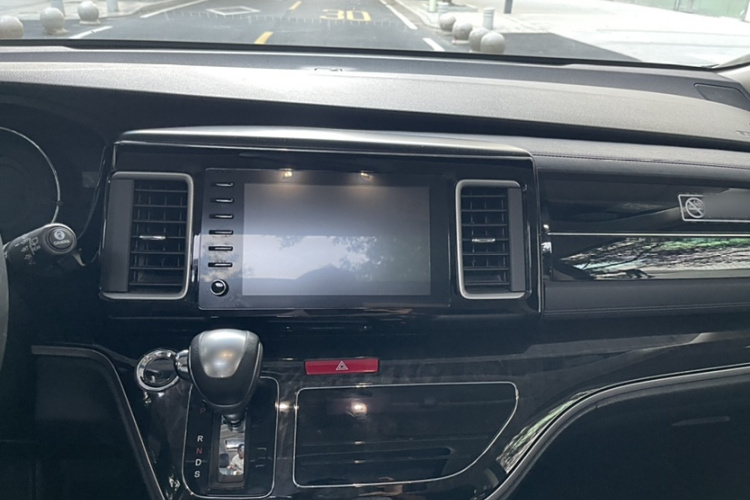 本田 艾力绅 2019款 2.0L 混动至尊版局部细节18