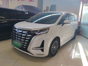 腾势D9 2022款 DM-i 970 四驱尊荣型