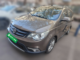 宝骏730 2014款 1.5L 手动舒适ESP版 7座