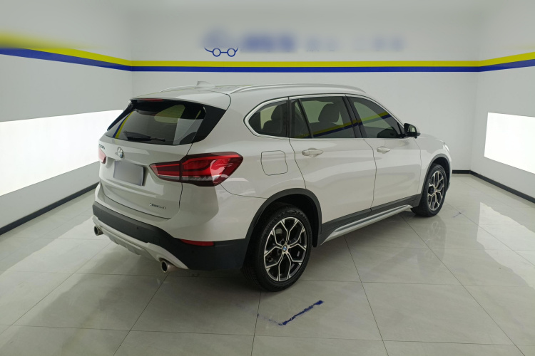 宝马X1 2021款 sDrive20Li 尊享型车身外观7