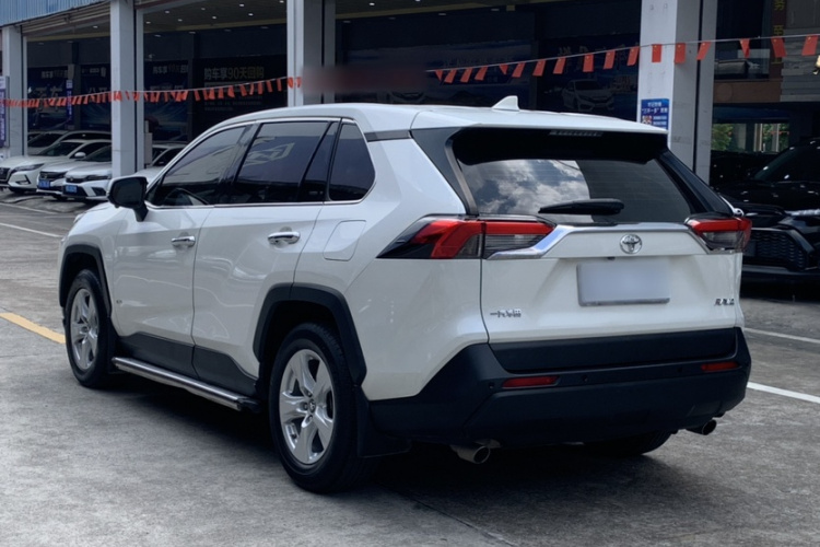 丰田 RAV4荣放 2020款 2.0L CVT两驱都市版车身外观6003