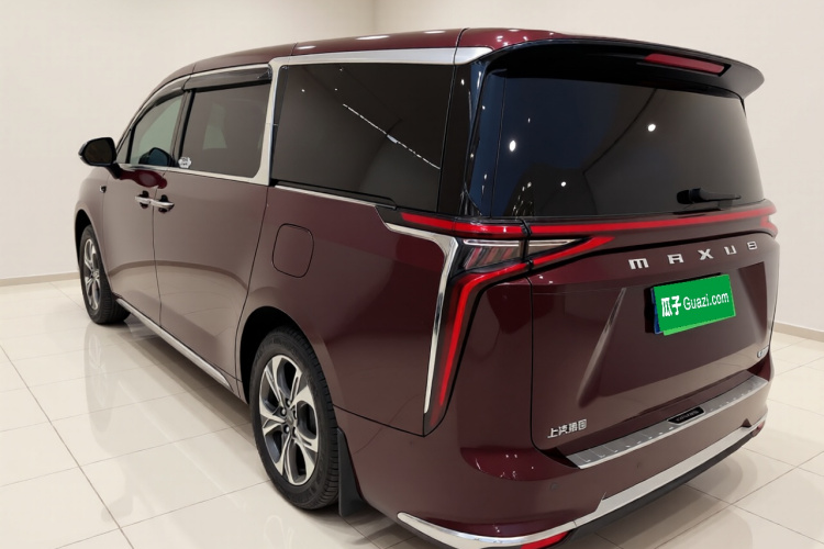 上汽大通MAXUS 大通G90 2022款 2.0T 星河七座版车身外观5