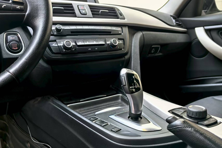 宝马3系 2015款 316Li 时尚型中控内饰7003