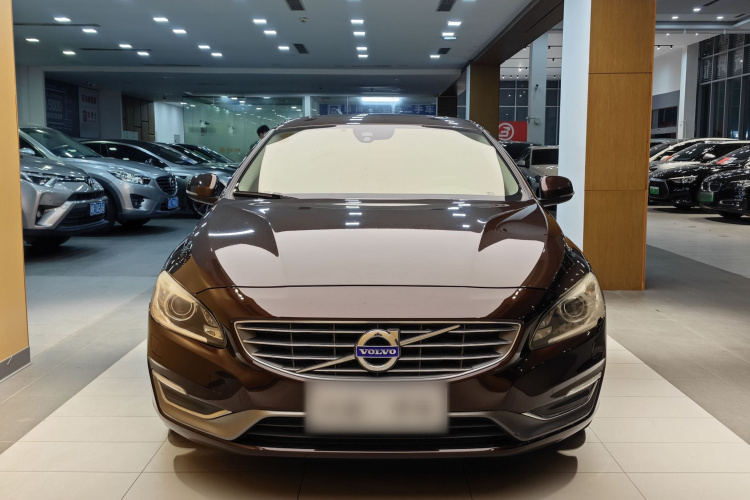 沃尔沃S60 2017款 S60L T3 智进版车身外观6015