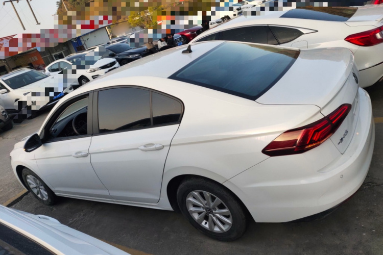 大众 宝来 2021款 1.5L 自动时尚智联版车身外观4