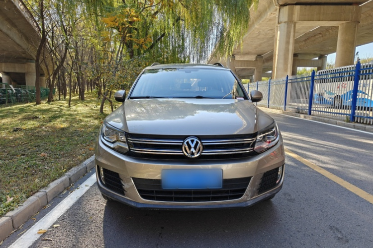 大众 途观 2015款 1.8TSI 自动两驱舒适版车身外观6006