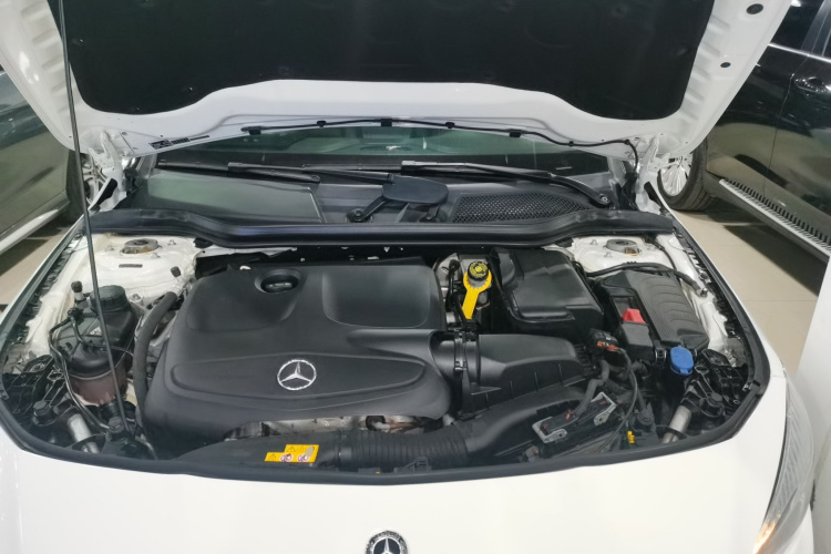 奔驰CLA 2019款 CLA 200 动感型机舱底盘24