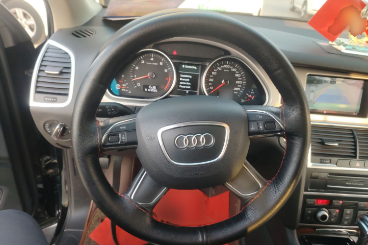 奥迪Q7 2014款 35 TFSI 运动型中控内饰13