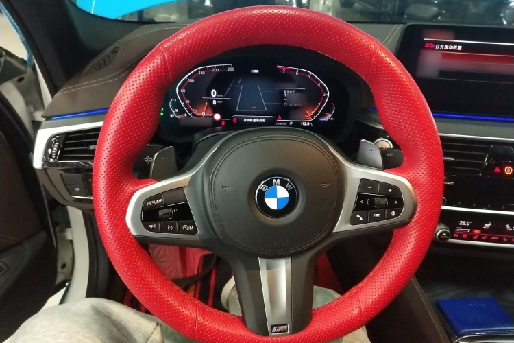 宝马5系 2022款 改款二 530Li 尊享型 M运动套装中控内饰13