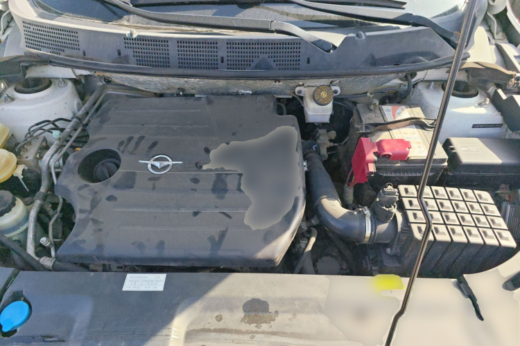 海马S5 2015款 1.5T CVT豪华型运动版机舱底盘24