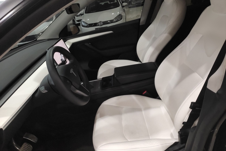 特斯拉 Model Y 2022款 改款 后轮驱动版中控内饰19