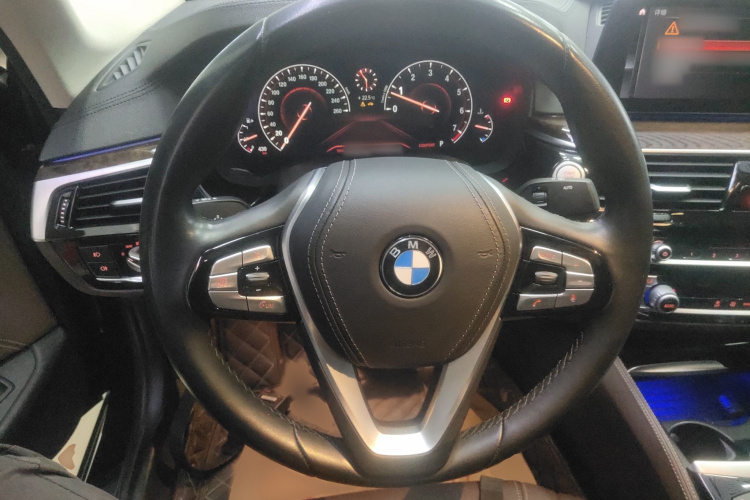 宝马5系 2019款 525Li 豪华套装局部细节13