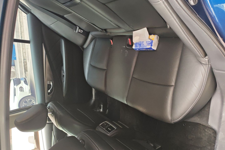 英菲尼迪Q50L 2016款 2.0T 进取版中控内饰21