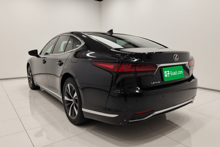 雷克萨斯LS 2021款 500h 卓越版车身外观5
