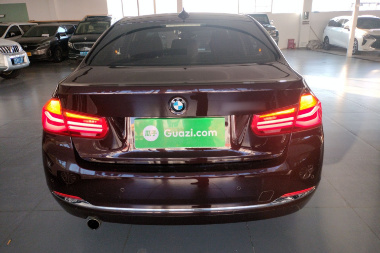 宝马3系 2016款 320Li 时尚型车身外观6