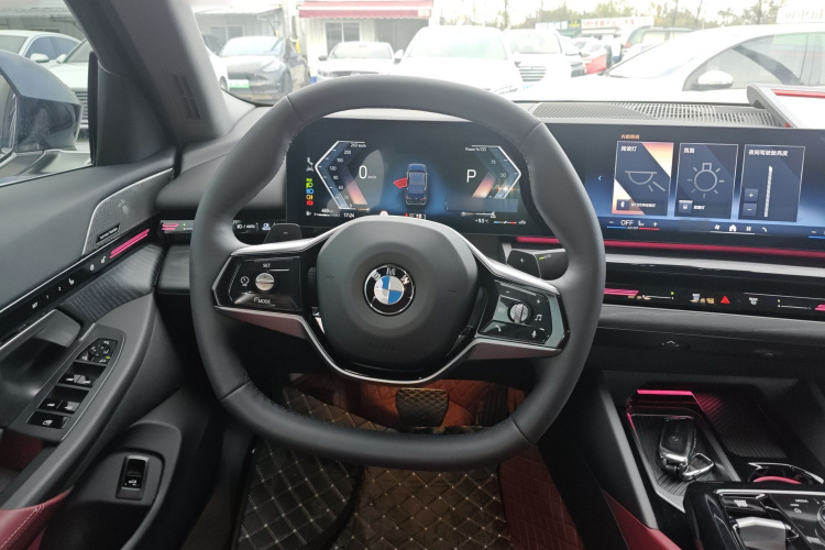 宝马5系 2024款 525Li 豪华套装中控内饰13