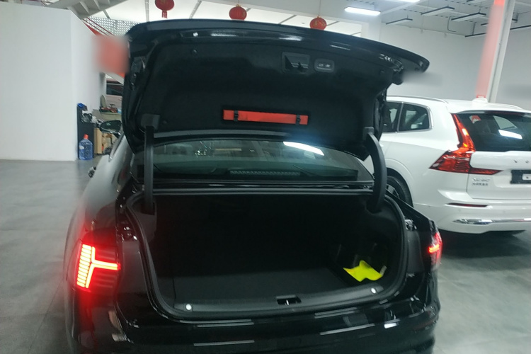 沃尔沃S90新能源 2026款 插电式混动 四驱长续航智逸豪华版局部细节23